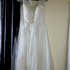 Wedding dress